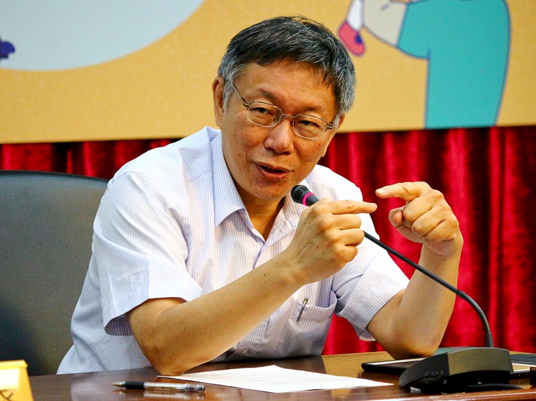 批藍又批綠 柯文哲：不被藍綠說服就自謀生路