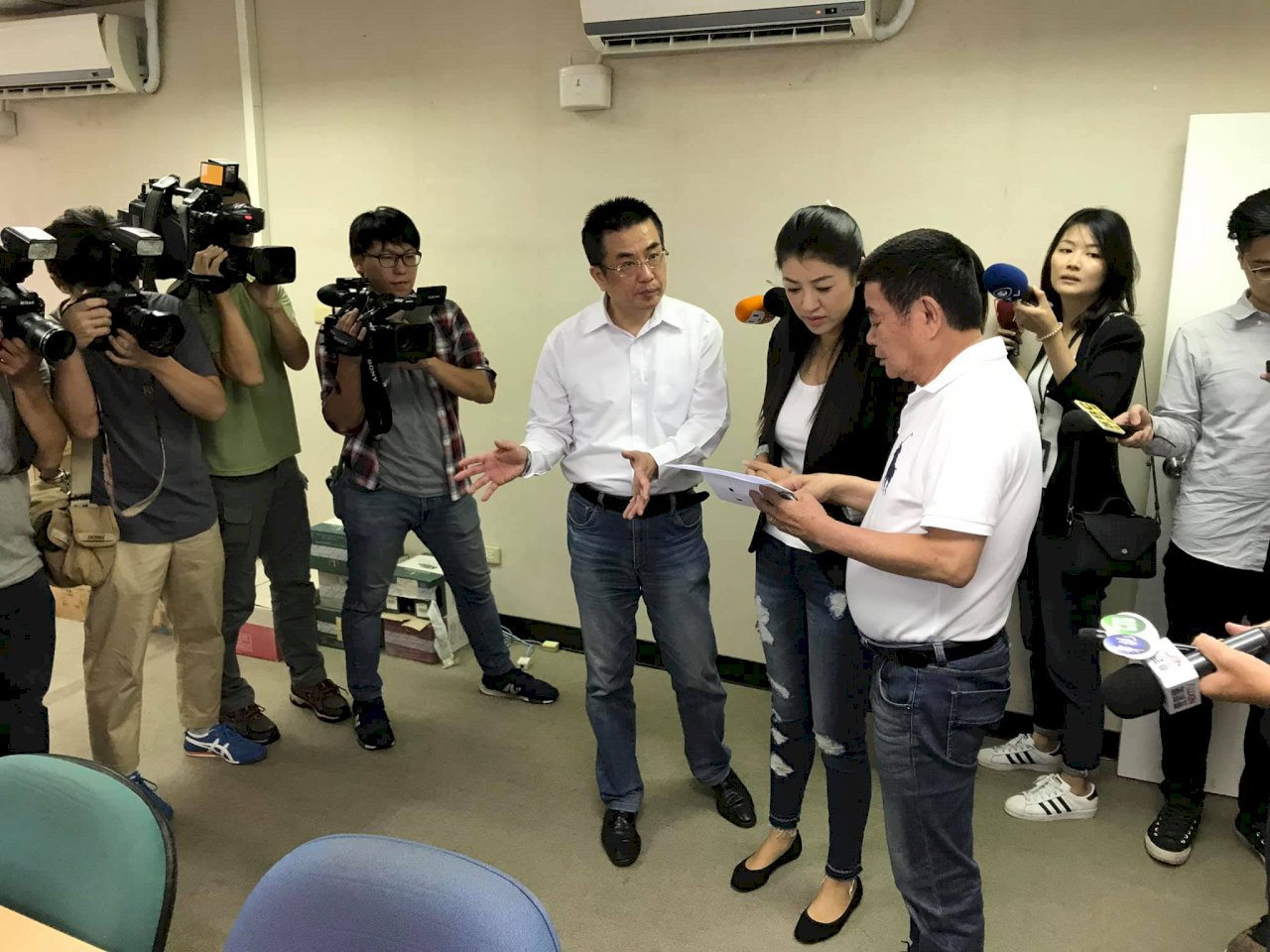韓國瑜北辦定案 選在丁守中北市長競辦