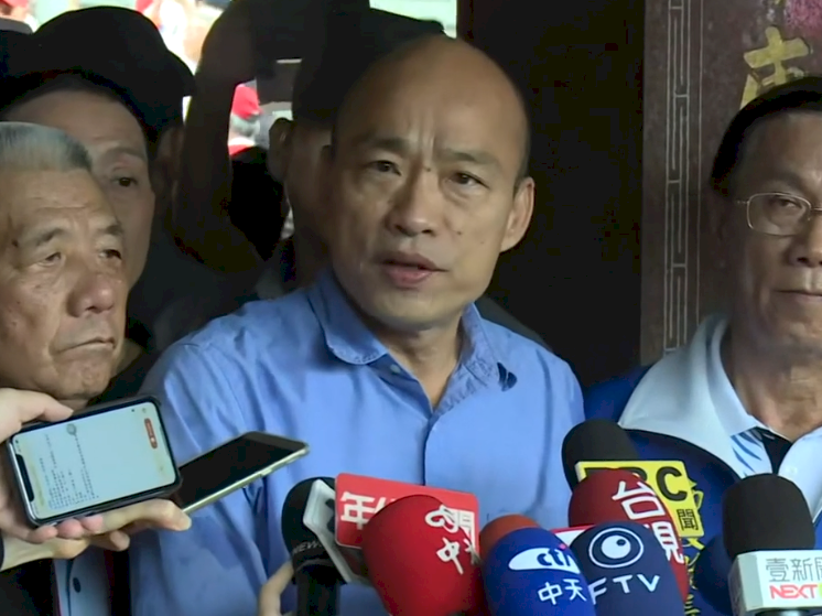 洪秀柱挑戰台南艱困選區立委 韓國瑜：精神讓人感動