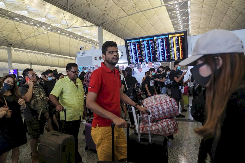 國際旅客：這是他們的家 航班遭延仍力挺香港