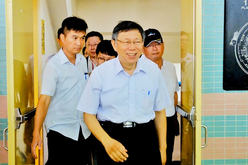 郭柯王法會合體破局 柯：佛門清淨之地不適合談事