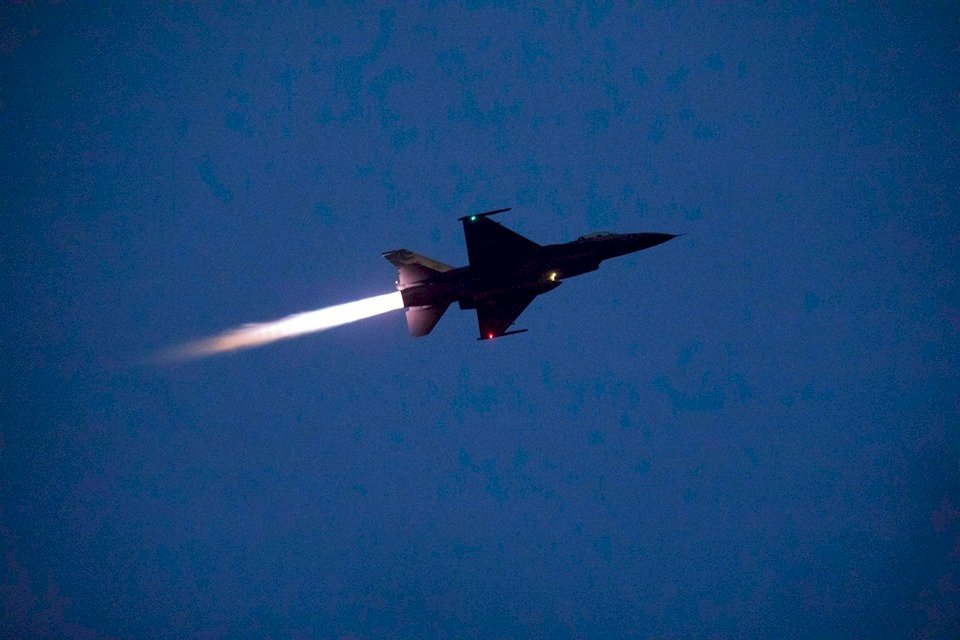 F-16光點消失花蓮外海 海空搜救中