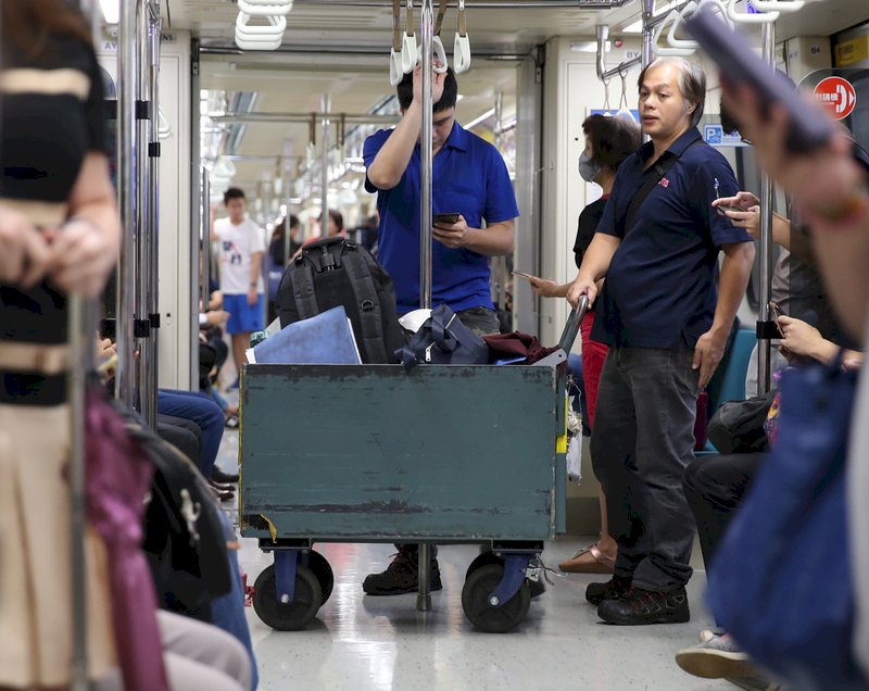 畢業季影響 8月失業率3.89%攀上2年新高