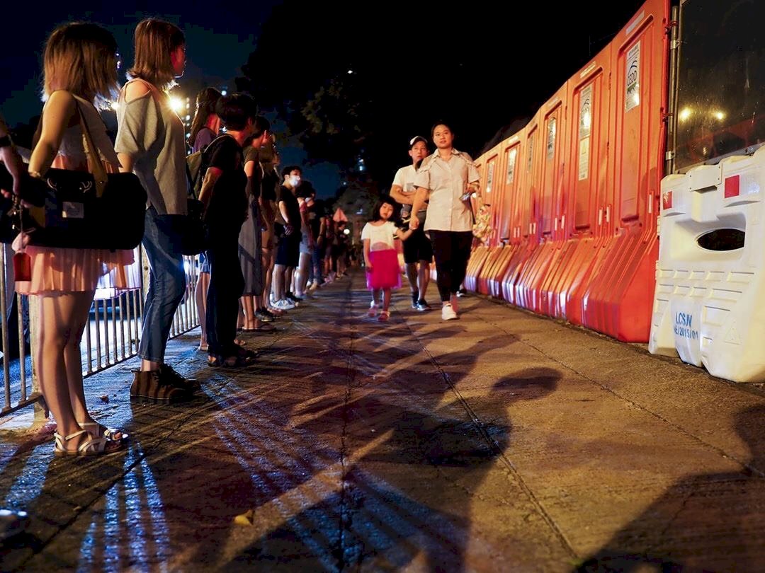 港人823手牽手組人鏈 籲國際關注反送中運動