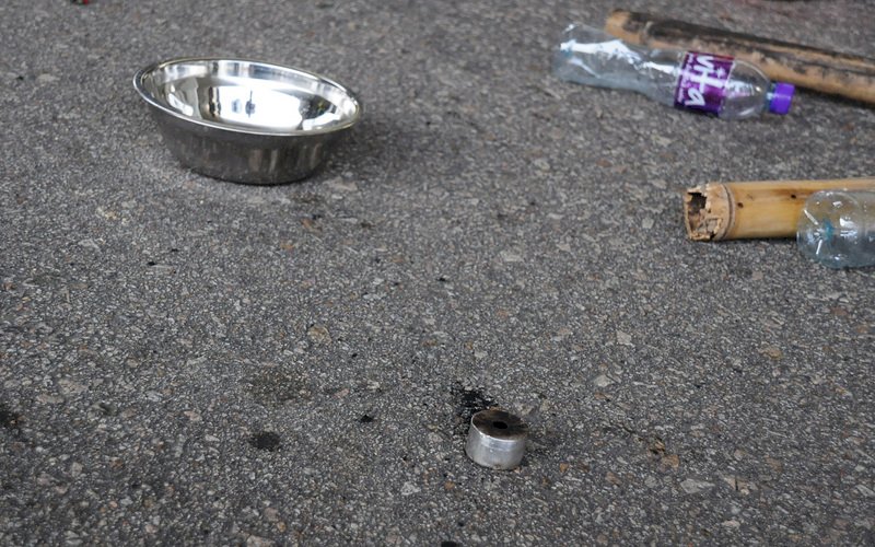 撿催淚彈殼當紀念品 俄羅斯遊客遭香港法院罰款