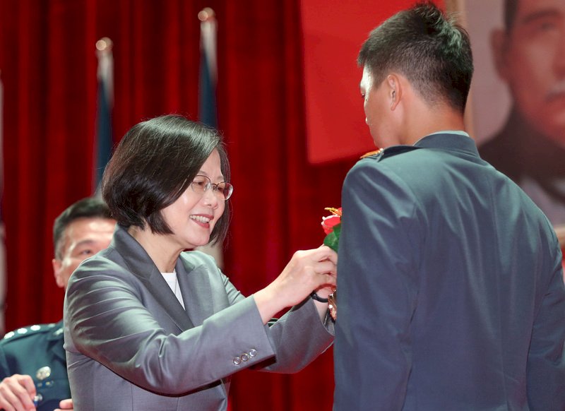 軍人節表揚大會 蔡總統：三大方向提升國防能量