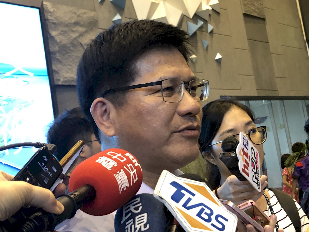 黃之鋒獲釋 林佳龍：若能離開香港歡迎訪台