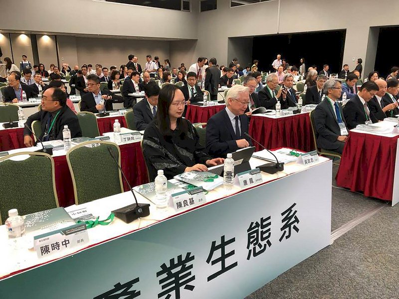 資安防護觀念轉變  唐鳳：如何反擊更重於防守