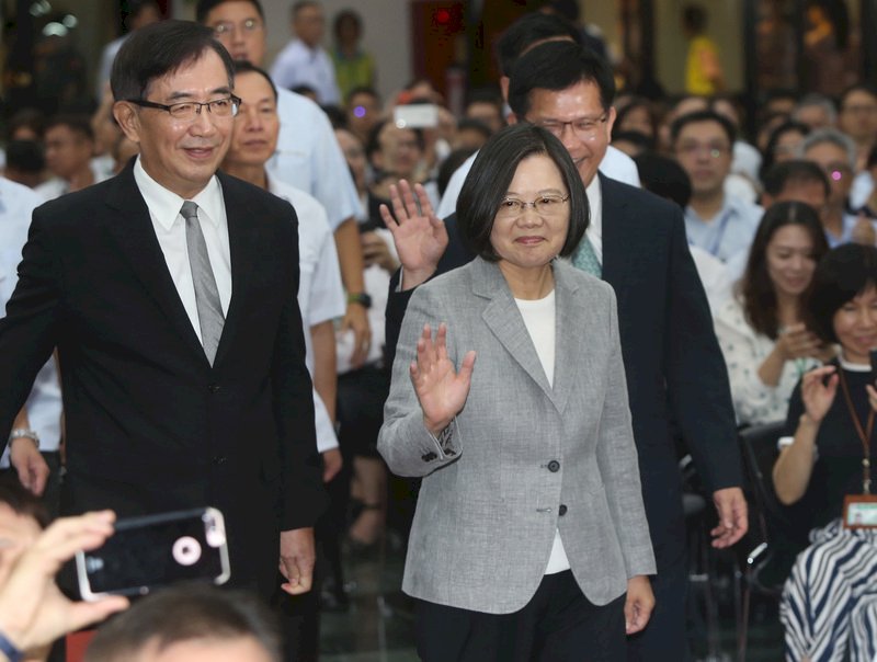 學者仍緊咬蔡總統學歷 蔡英文：由司法釐清
