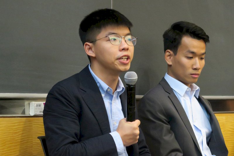 黃之鋒盼台灣挺香港 批國台辦白色恐怖