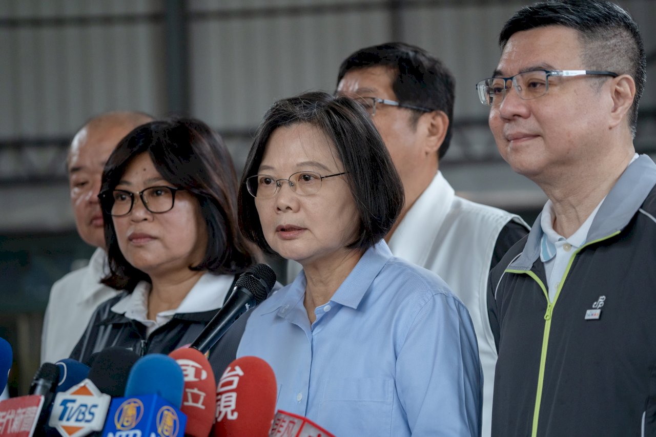 總統：謹守財政紀律 不債留子孫