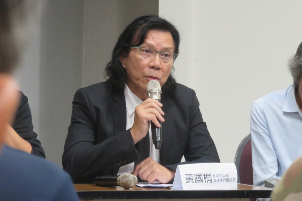 反送中律師：看到年輕人被欺負的面孔，你們也會哭！