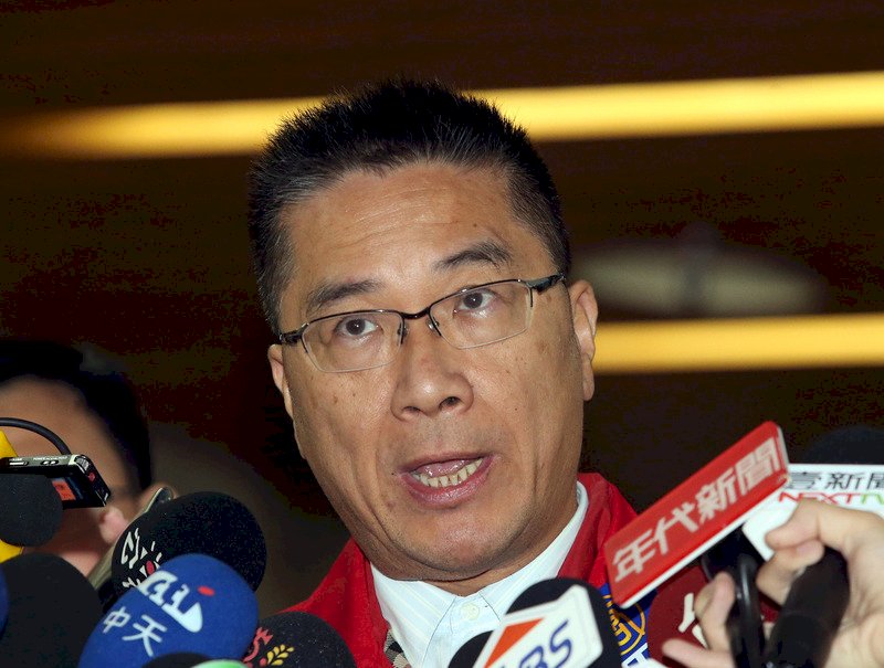 何韻詩持加國護照觀光簽入境 徐國勇：一切合法