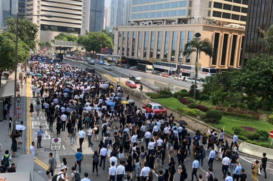 港中環反送中快閃行動 大批民眾響應