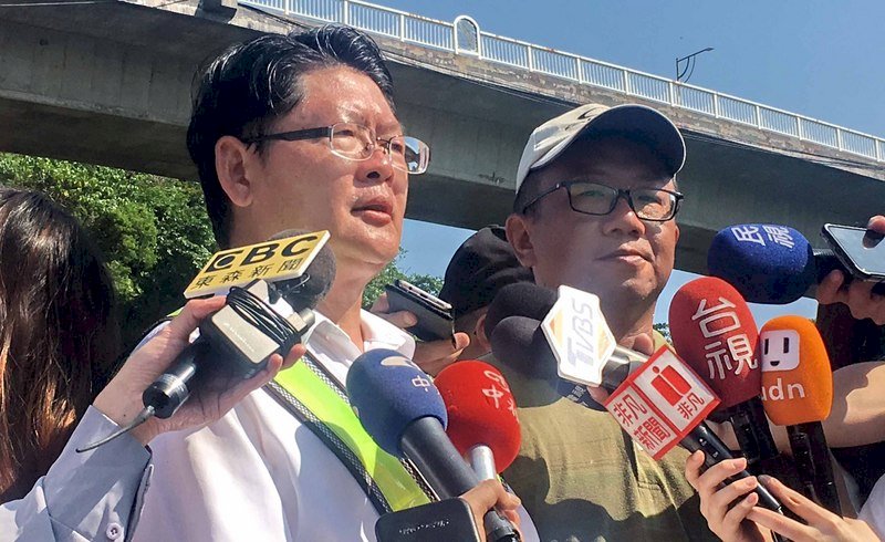 斷橋遭壓船隻已拉上岸 將拆船找失聯漁工