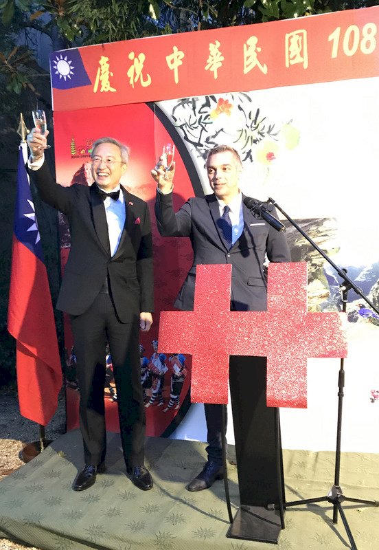 駐法代表處國慶酒會 法議員：台灣屬於自己