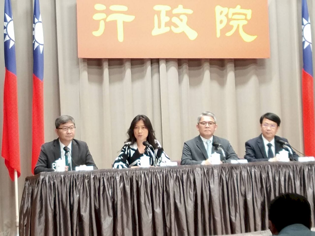 台中工廠大火2消防員殉職 蘇揆：改善救難設備