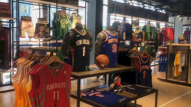 直擊NBA北京店：門可羅雀 火箭只剩姚明球衣