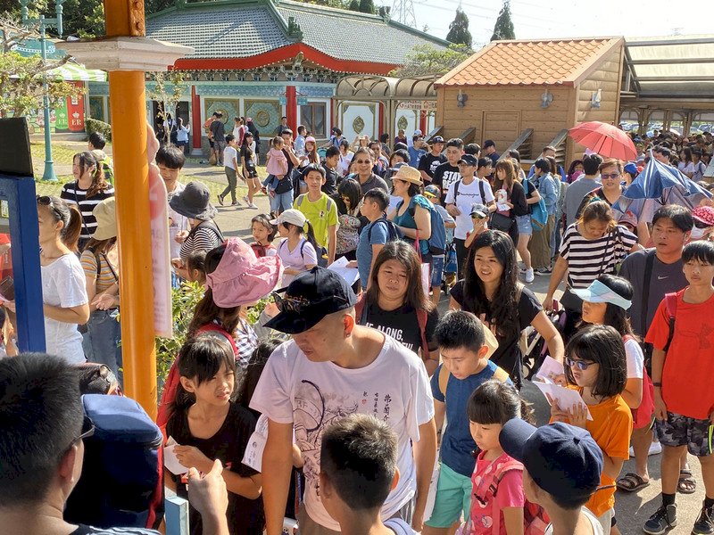 武漢肺炎衝擊／不塞車了！遊樂園上半年學生旺季恐泡湯