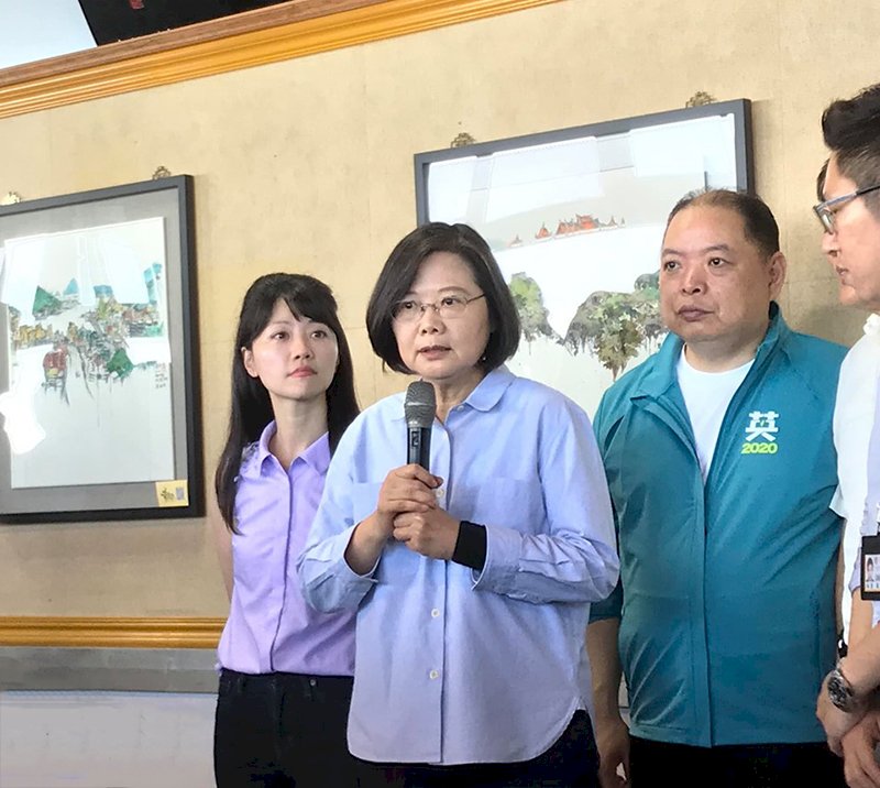 韓批兩岸政策 蔡總統：國民黨對內開砲無助團結