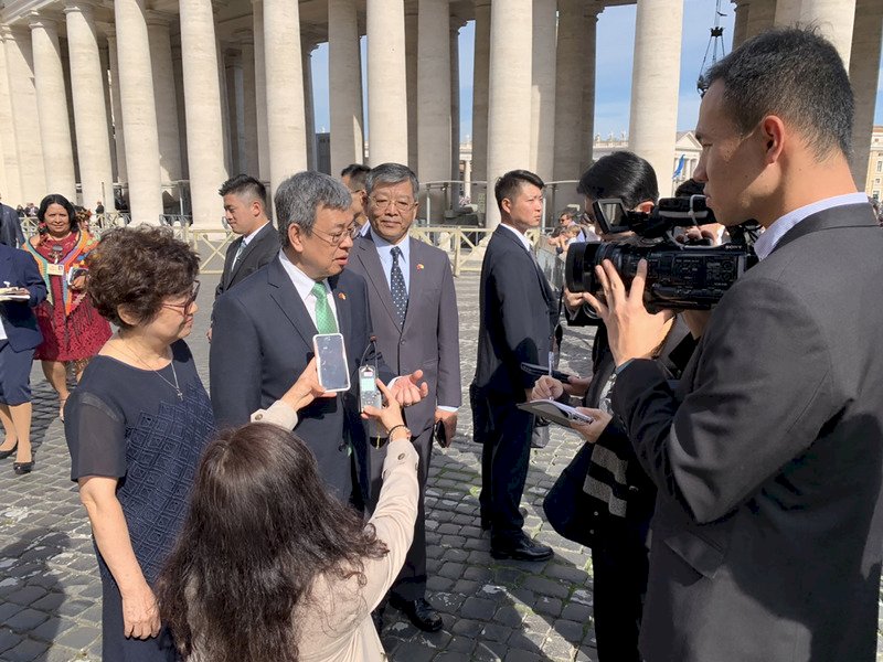 香港反送中棘手 傳北京懼教宗陳建仁合照曝光