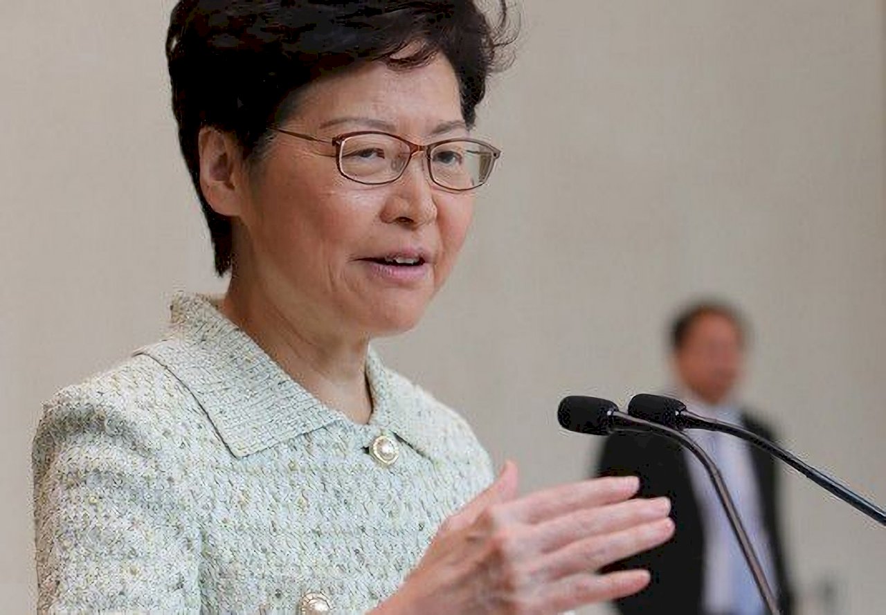港大畢業生促林鄭月娥辭校監 獲九成選票支持
