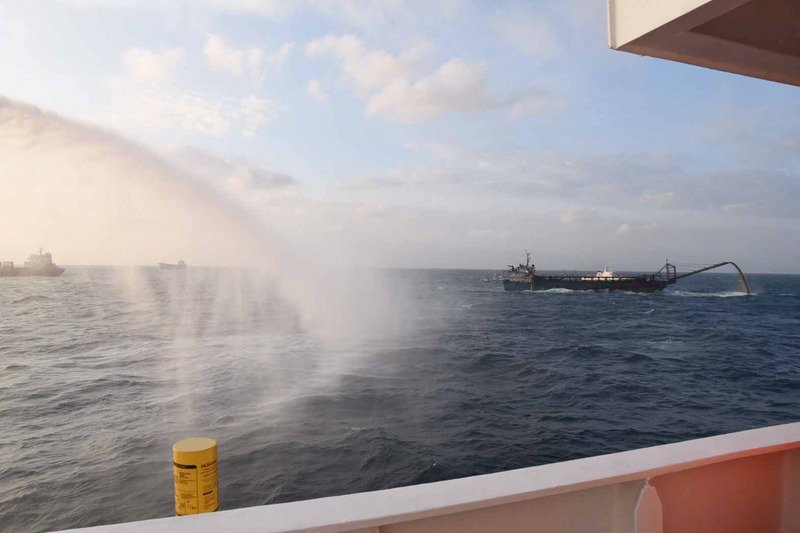 陸抽砂船再現台灣淺堆海域 澎湖海巡驅離逾40艘