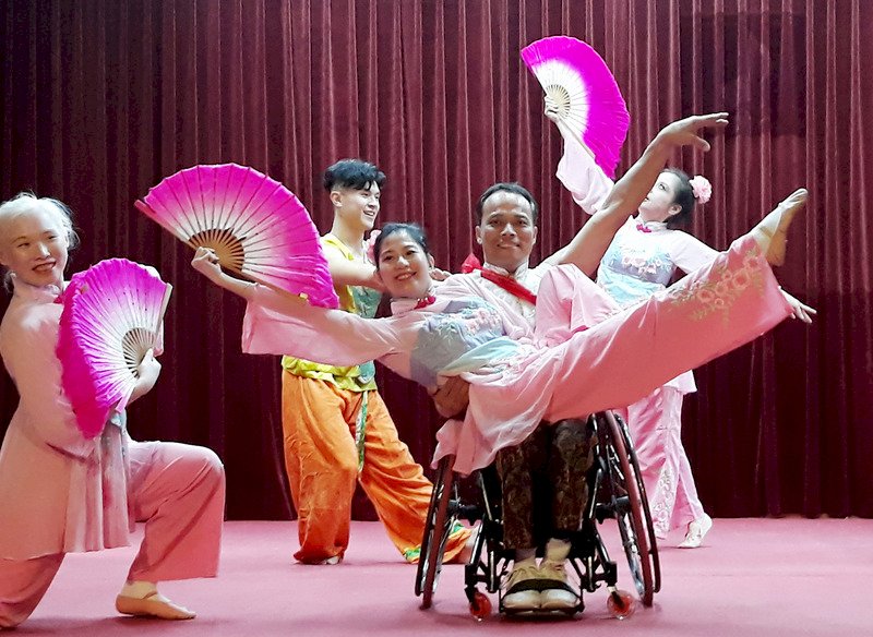 鳥與水舞集首爾舞出生命教育珍惜人本