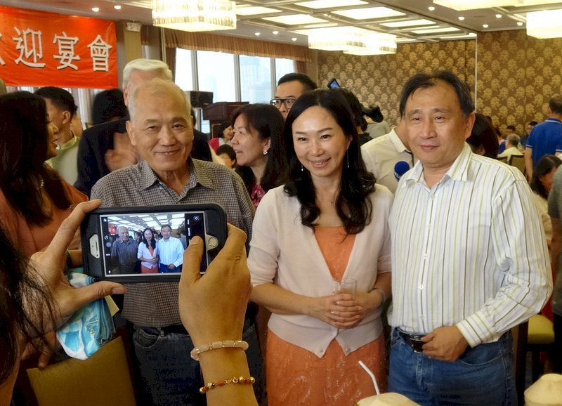 菲律賓造勢大會 李佳芬期盼華僑挺韓國瑜