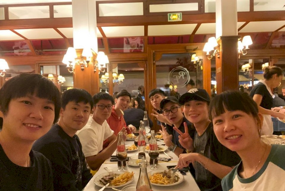 法國美食誘人 小戴PO照吸睛