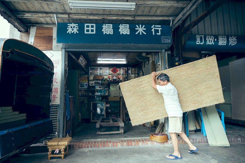 陳財烈手製榻榻米逾半世紀 文總收錄匠人魂(影音)
