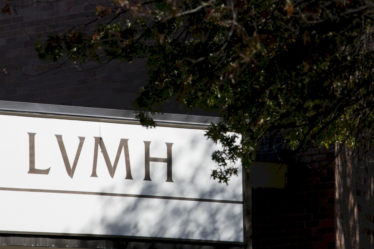 川普關稅削弱奢華品消費 LVMH第一季銷售跌2％