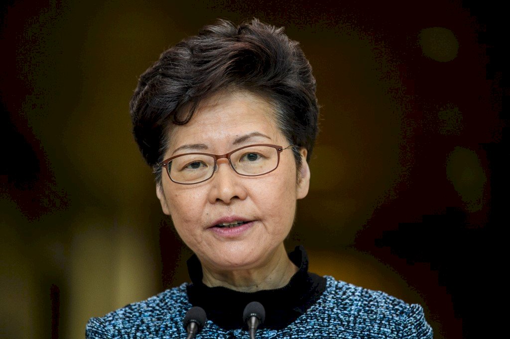 考量家人意見  林鄭宣布不競選連任