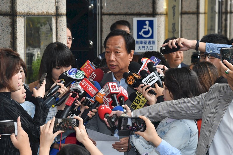 網傳郭母過世假消息 郭台銘親自提告：已忍無可忍