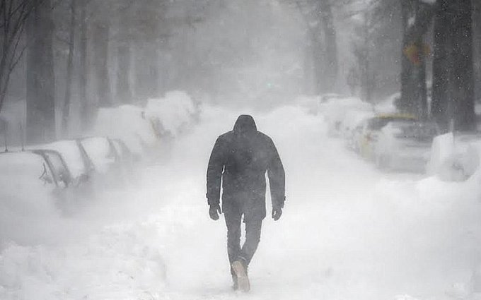 法國東南部大雪 1死約30萬戶停電
