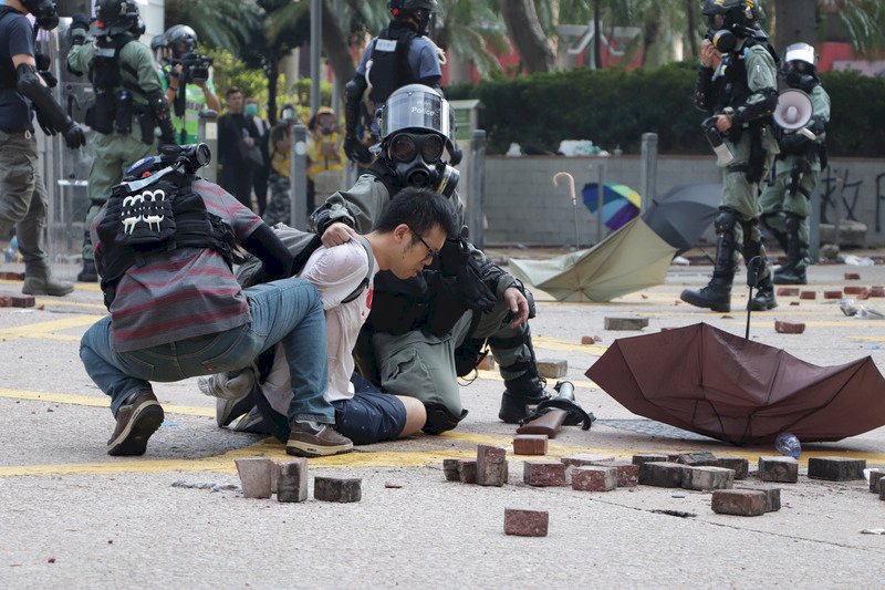 香港反送中理大衝突 8人被判刑32～45個月