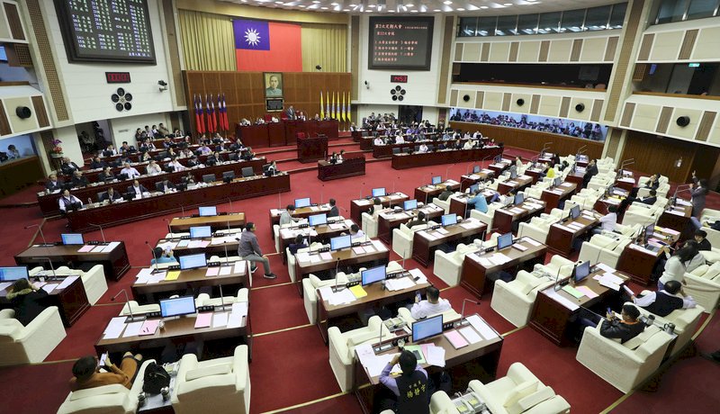 內政部修法取消議員助理人數上限 並可聘用非專職人員