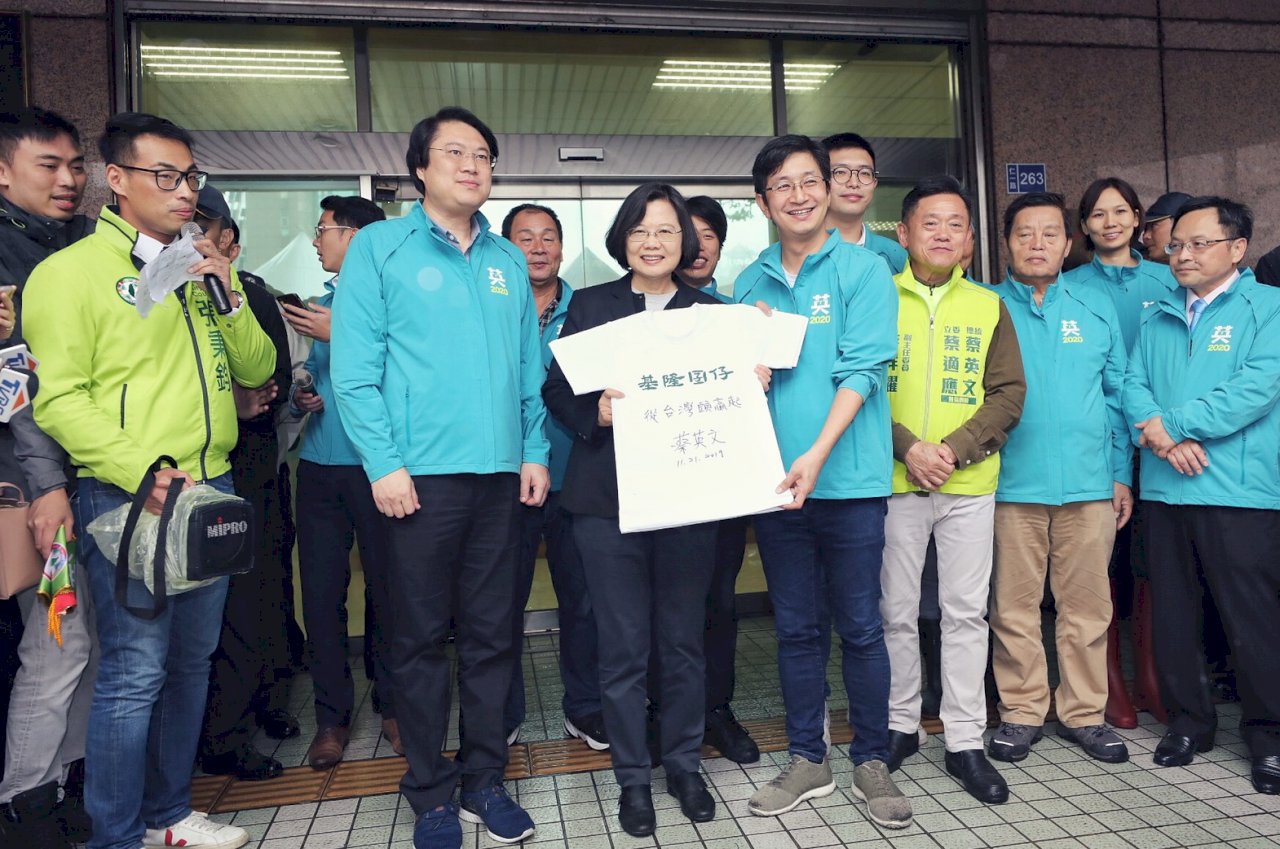軌道建設審查惹議 總統：須從國家整體角度考量