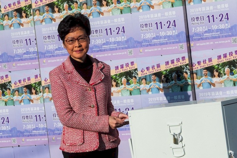 香港區議會選舉登場 前2小時投票數較上屆增近3倍