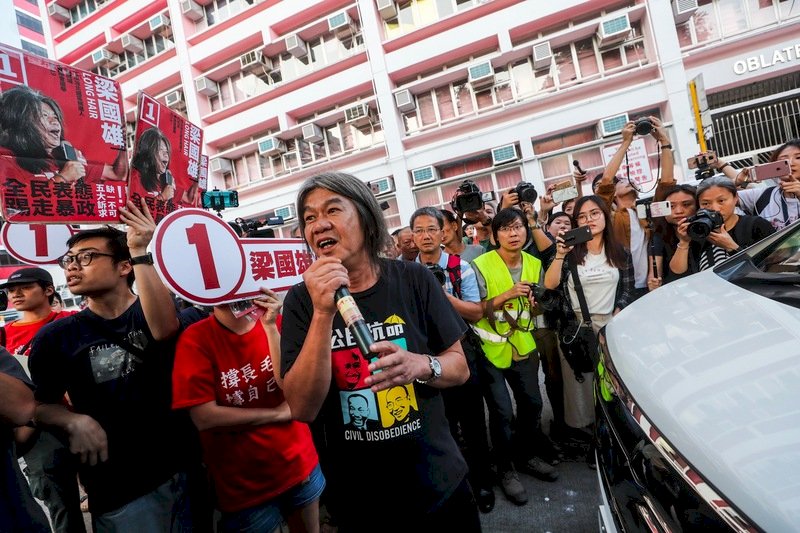 香港區議會選情激烈 泛民建制候選人爆衝突