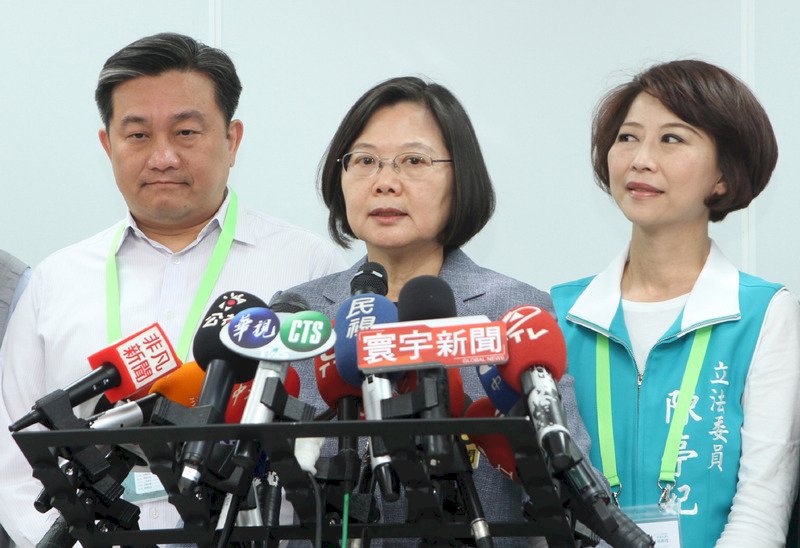 香港泛民派大勝 蔡總統：盼選舉結果被尊重