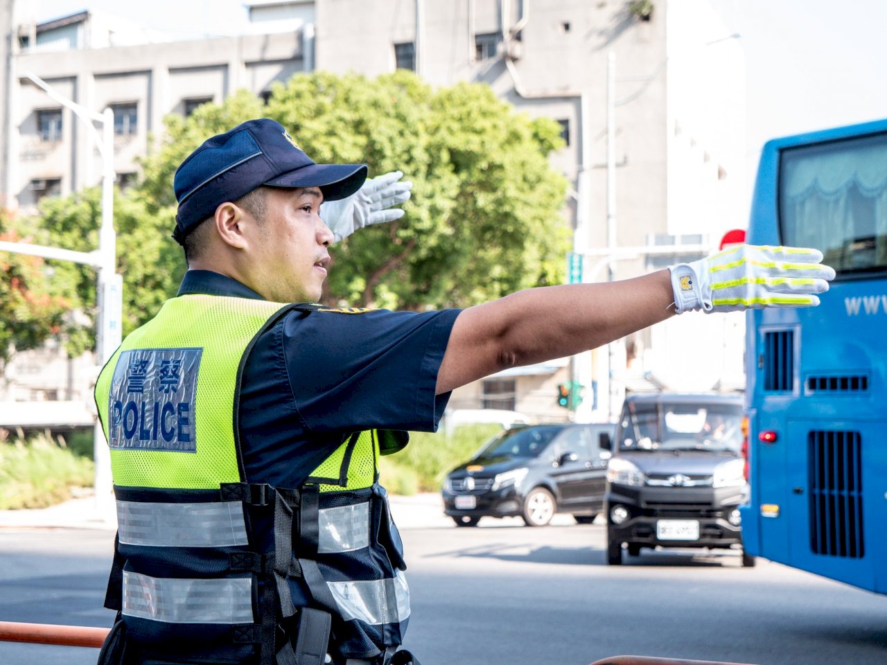 勤休規定違憲 警署減少服勤時數消防署配合辦理
