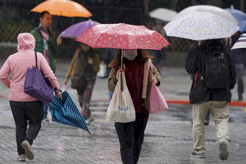 今持續降雨  週末轉乾冷下探10度