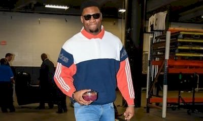 中國職籃聯賽奏國歌 前NBA球員低頭被罰錢