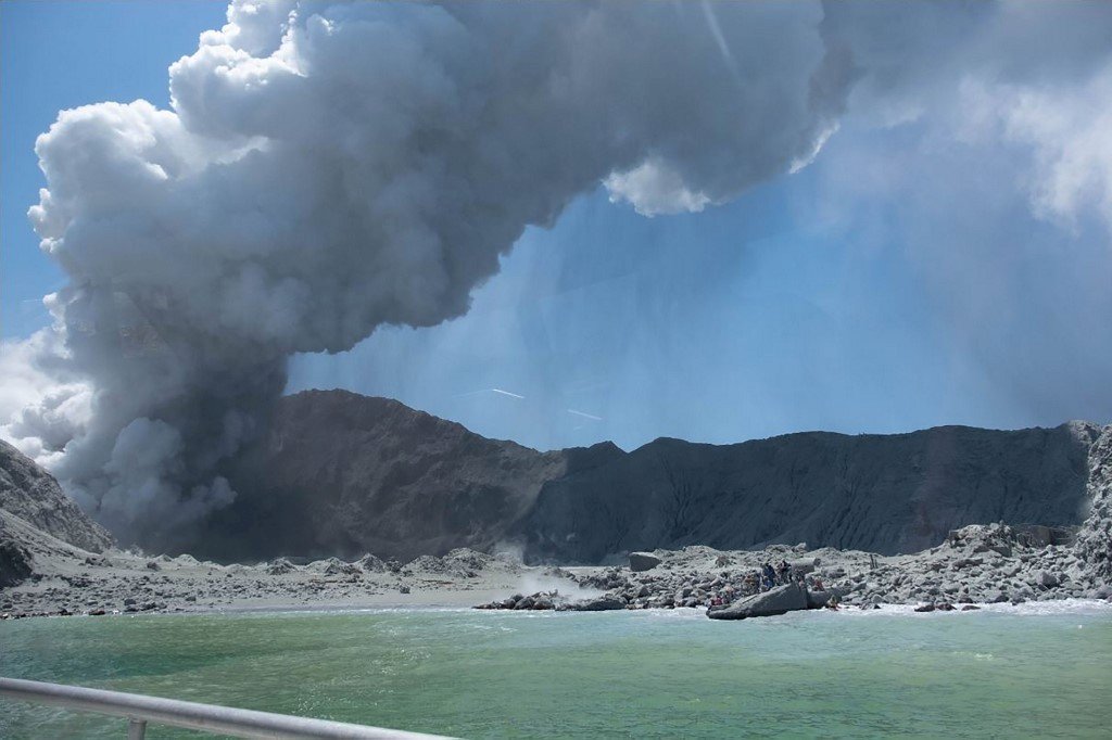 紐國火山噴發 觀光客慘死總理難過致哀(影音)