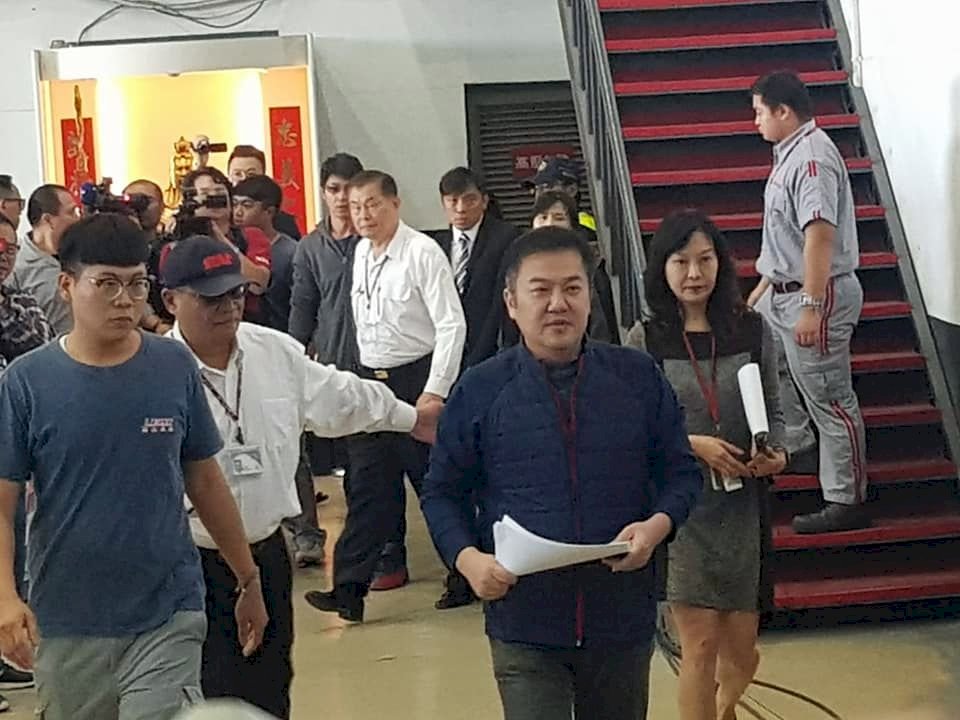 遠航董座現身 債權行鬆口氣將盡快會張綱維了解債務