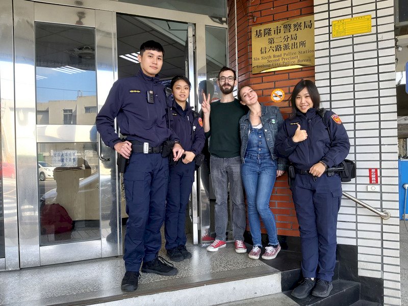 有你真好！ 迷路獲熱心指引法國情侶讚台灣警察