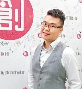 港人追思太古廣場墮樓示威者 上千人龍排隊獻花