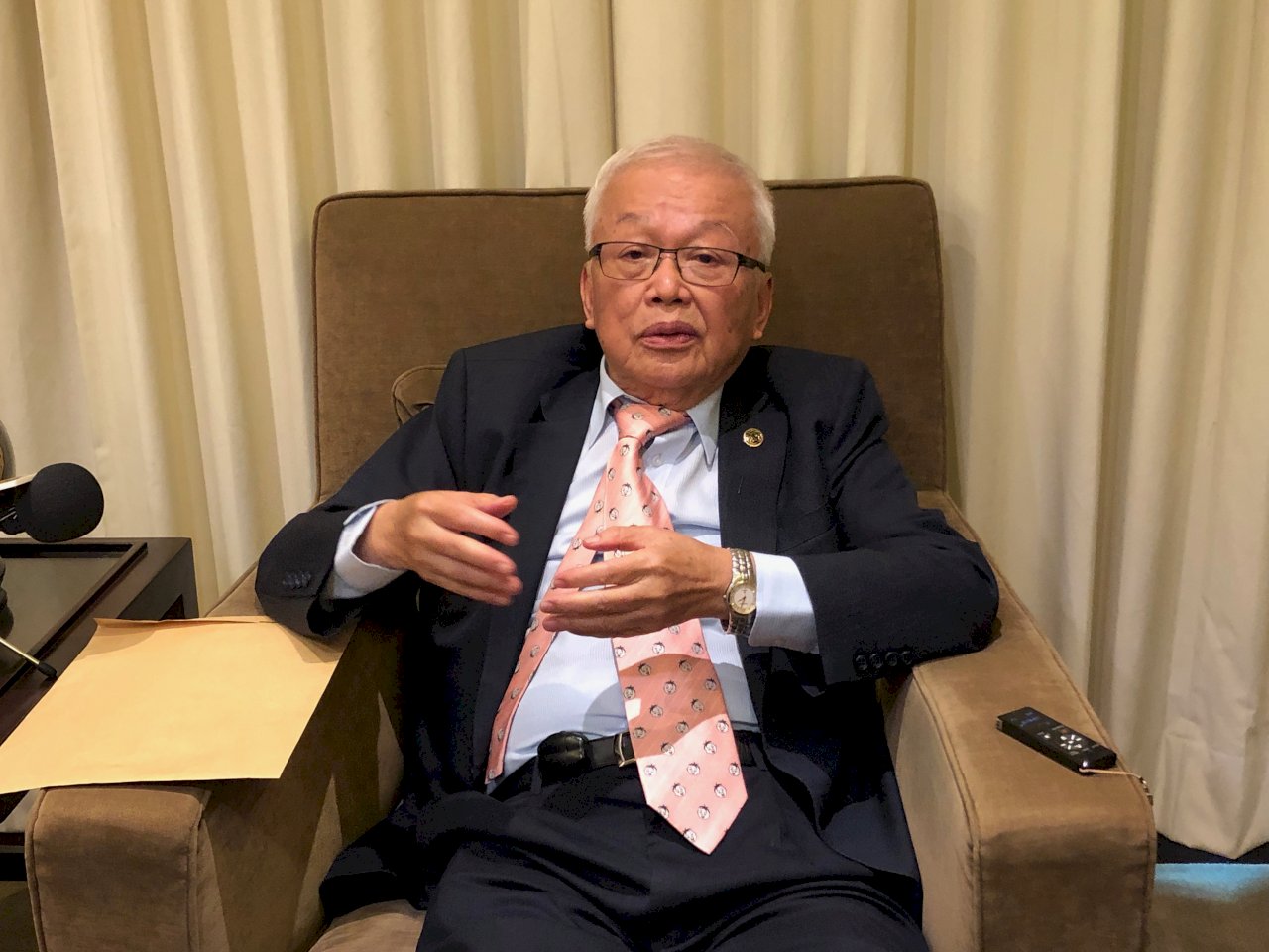 台股站上萬二大關 劉泰英：老百姓感受不到