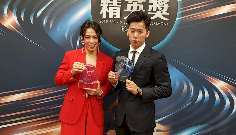 108年體壇精英獎  李智凱、郭婞淳奪最佳男女運動員獎